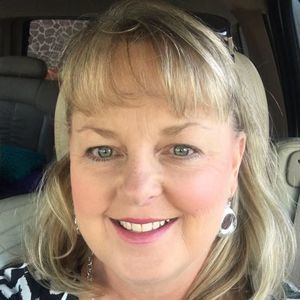 Meet your Posher, Twila