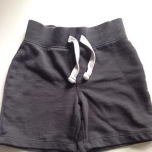 Old Navy gray shorts