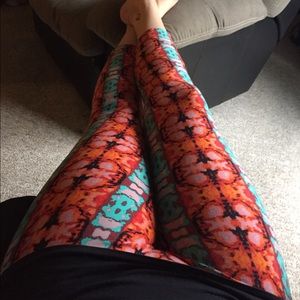 SALE! LuLaRoe Leggings OS