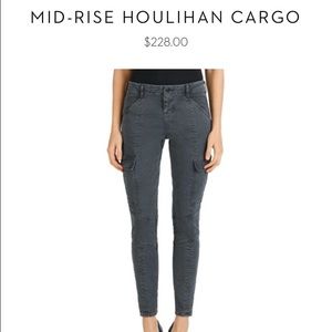 ABOUT TO SELL OUTSIDE OF POSH. 24 HOURS LEFT ❤️