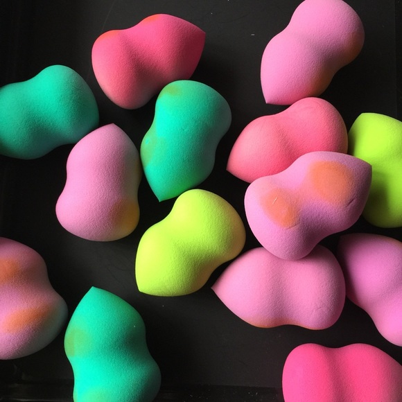 CREME Shop Blending Sponge