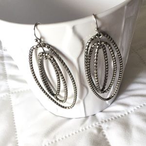 💕"Razzle Dazzle" Dangle Earrings