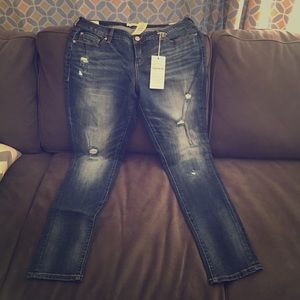 Torrid White Label Skinnies