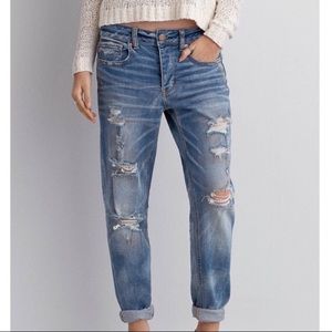 AE Boyfriend jeans