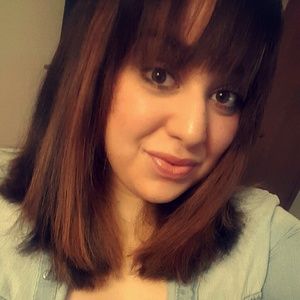 Meet your Posher, Mireya