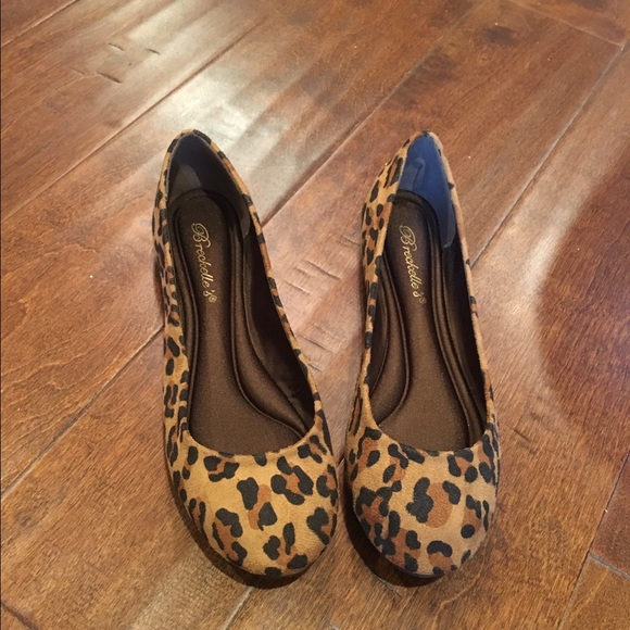 Leopard ballet flats