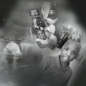 Meet your Posher, Deshelle