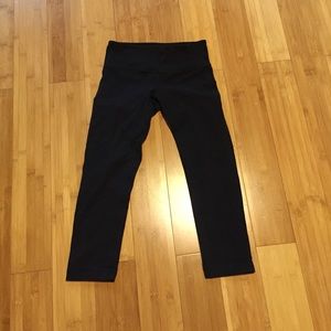 Lululemon black crop leggings