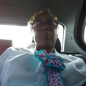 Meet your Posher, Shirley