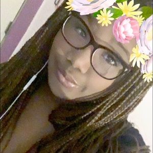 Meet your Posher, Ayanna