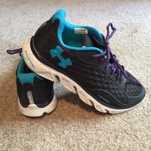 Women's Under Armour Spine Shoes