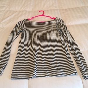 Ann Taylor size small long sleeve gray and white