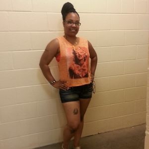 Meet your Posher, Tee