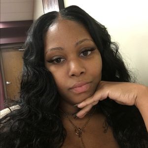 Meet your Posher, Alaina