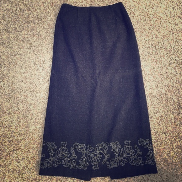 NINE & CO wool skirt, mid-calf length, hem detail