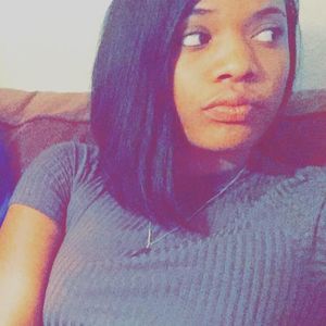 Meet your Posher, Desiree'