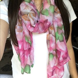 Geometric Print Scarf