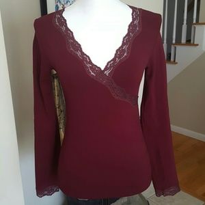 Bordeaux stretch top