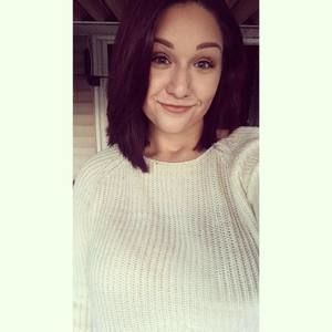 Meet your Posher, Caitlin