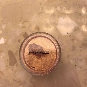 Mac Crushed Metallic Pigments