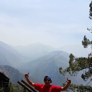 Meet your Posher, Max daniel