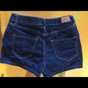 Adorable BDG high-waisted jean shorts