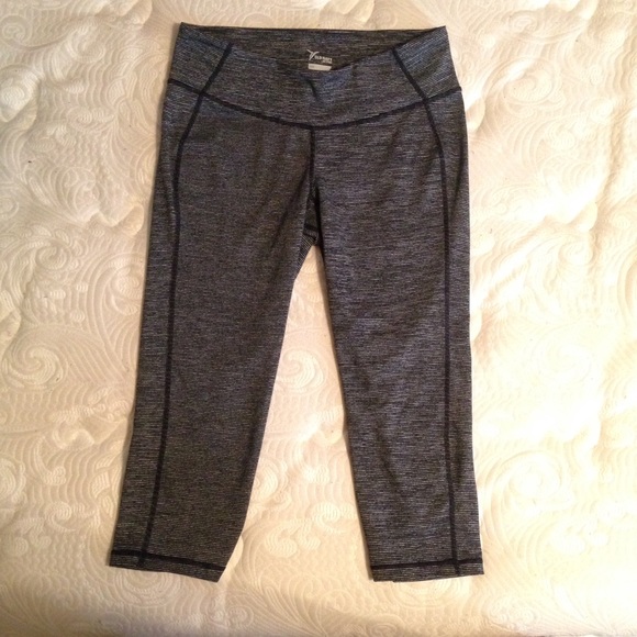 Old Navy Pants - Old Navy Active Yoga Capris