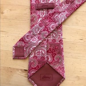 Brioni Pink Paisley Silk Tie - 100% silk