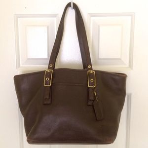 👛Coach Medium Tote Purse