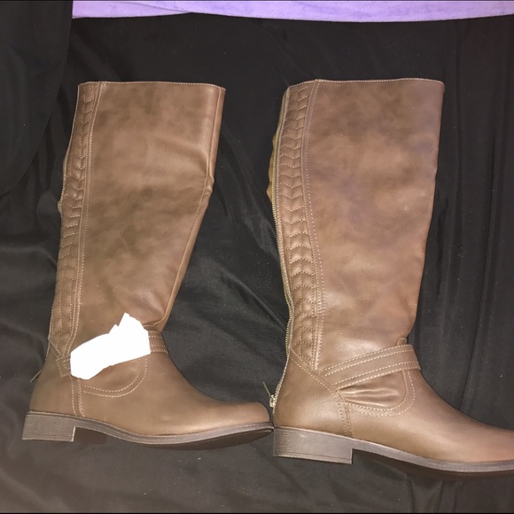 Riding boots