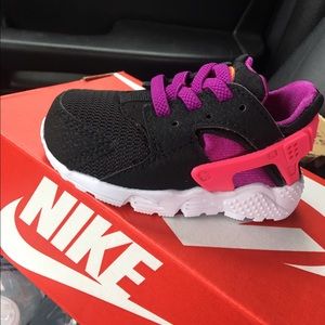 Brand new Nike children's 4