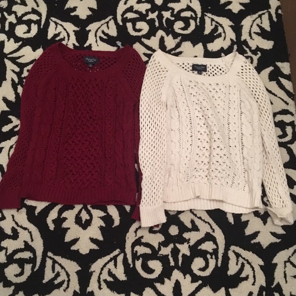 American Eagle sweater Bundle 2 for the price of 1