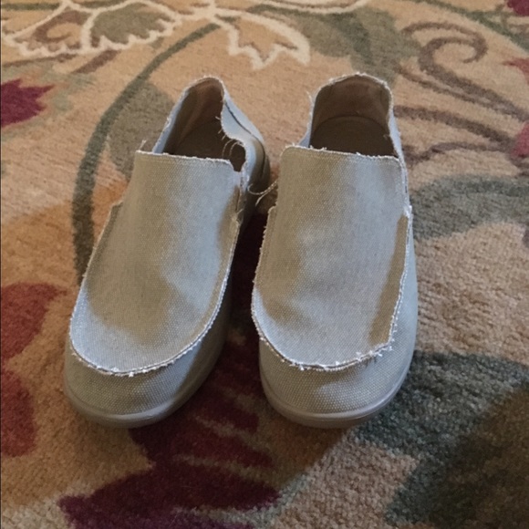 Men's crocs