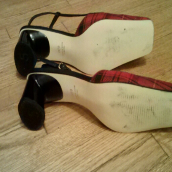 Red plaid sling back shoes - Picture 4 of 4