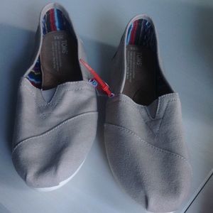 Taupe Ladies TOMS 9.5