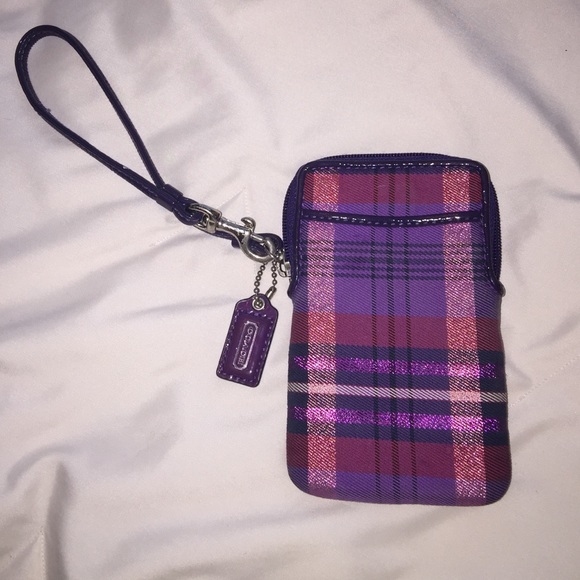 Coach Poppy Wristlet - Picture 2 of 3