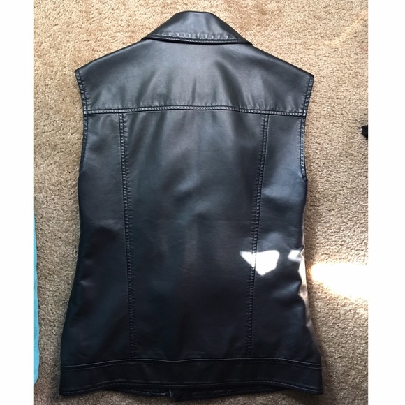 Urban Outfitters Vest - Picture 2 of 3
