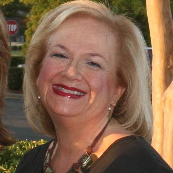 Meet your Posher, Holley