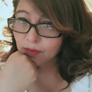 Meet your Posher, Erikita