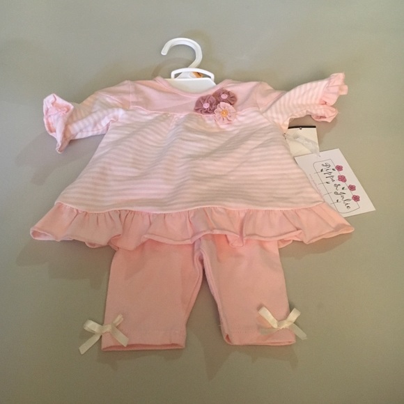 Pippa and Julie outfit.  Tunic and crop leggings