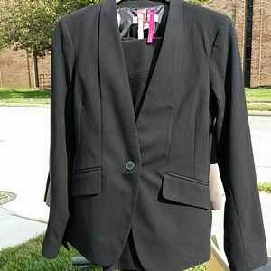 REDUCED New York & Co Suit