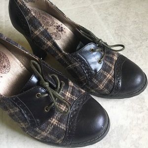 Mudd Plaid Heels