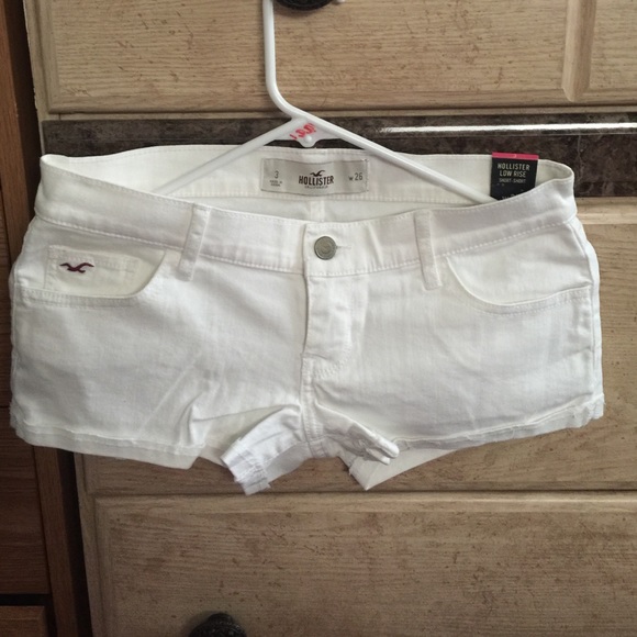 Hollister Low Rise Short White NWT size w26