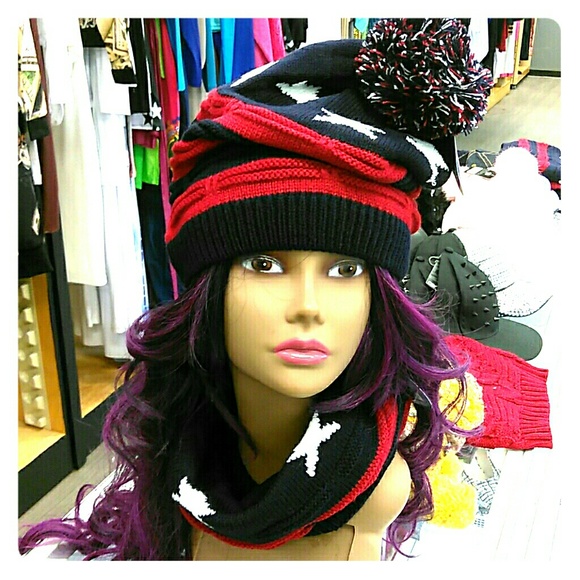 AMERICANA  NECK WRAP AND POM POM HAT SET - Picture 1 of 3