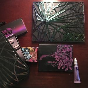 *On Hold* Urban Decay Bundle