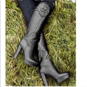 Authentic Tory Burch boots!
