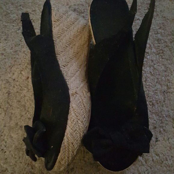 Fashion Bug black peep-toe wedge, 7.5. - Picture 2 of 3