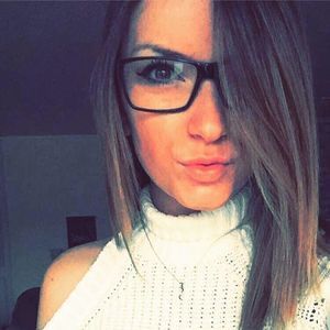 Meet your Posher, Giannia