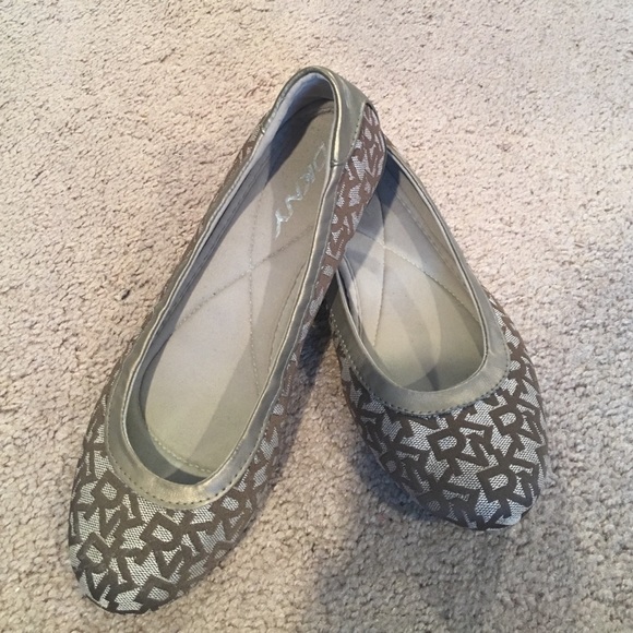 DKNY slip on flats