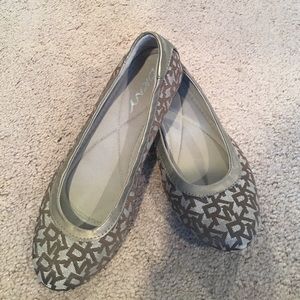 DKNY slip on flats